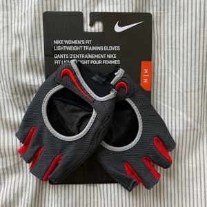 Nike gym/training gloves